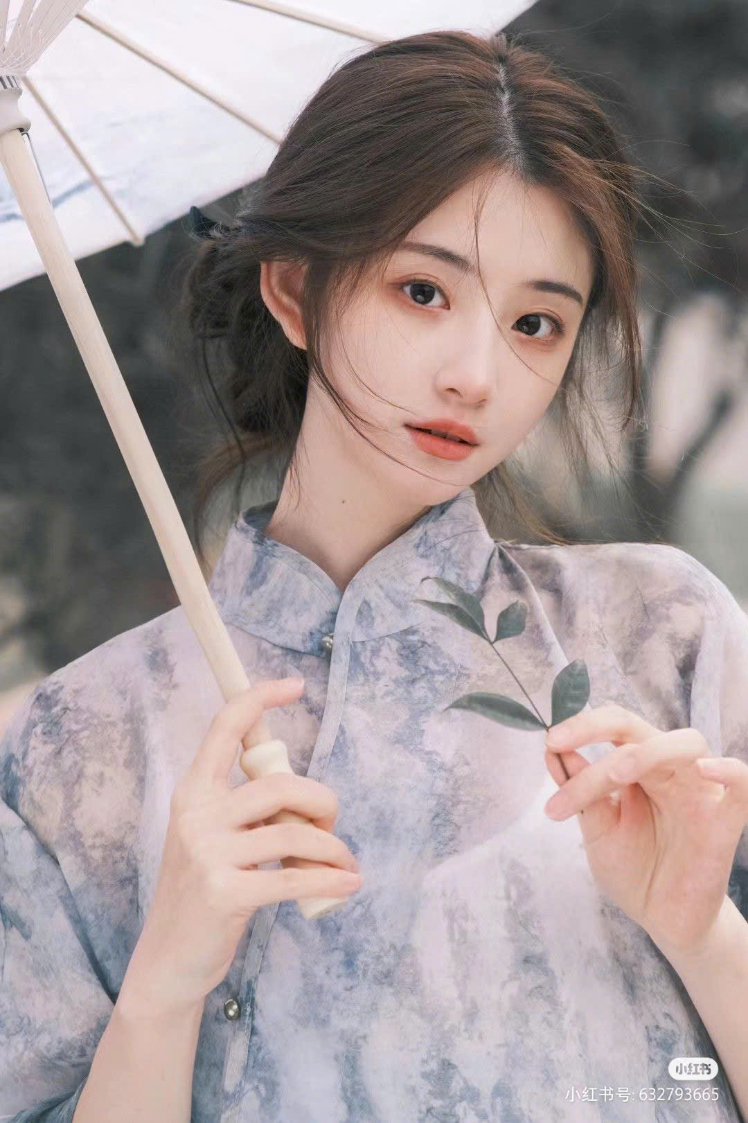 BÔNG HOA ĐỒNG NỘI